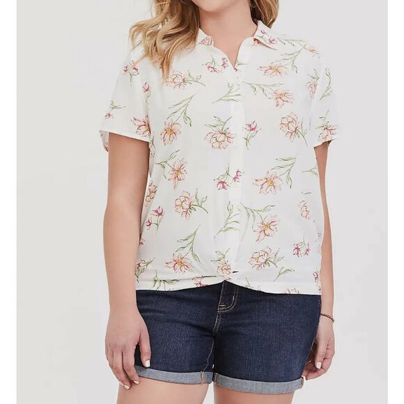 Torrid Tops - Torrid Floral‎ Button Front Crepe Twist Hem Women’s Size 4X Girly Cottage
